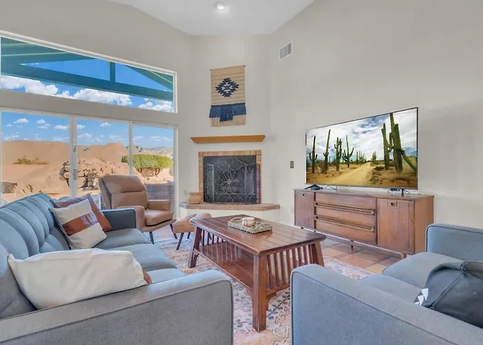 Catalina Mountain Views With Pool