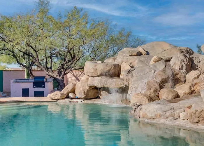 Catalina Mountain Views With Pool Holiday home