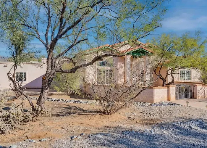 Catalina Mountain Views With Pool Holiday home *